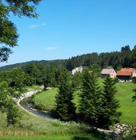 Anika Apartmán *